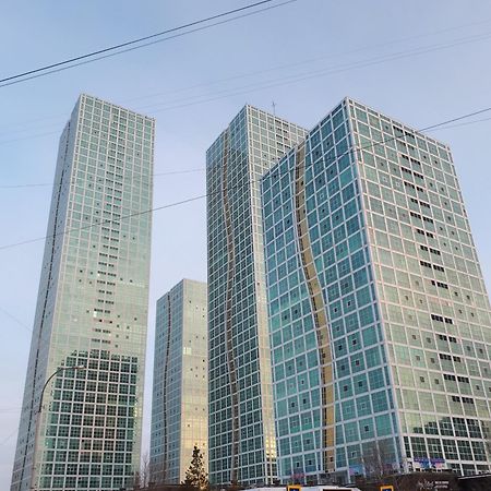 Апартаменты На Набережной С Панорамным Видом На 39 Этаже Astana Exteriör bild